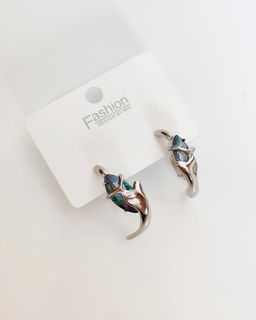 Стильные серьги