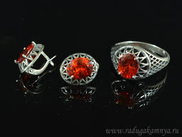 Кольцо серьги с цирконом искусственным, цв.красный размер 20