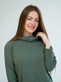 Пуловер трикотажный удлиненный зеленый - Odis фото 11