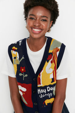 Cok Renkli Dugmeli Triko Yelek TWOAW22HI0331