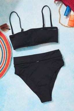 TRENDYOLMILLA Siyah Straplez Kedi Merdiveni Detayl? Bikini Ustu TBESS25BU00066