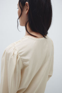 Blusa con detalles de encaje - H&m фото 8