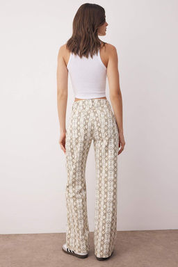 Cok Renkli Animal Y?lan Desenli Yuksek Bel Wide Leg Jeans TWOAW26JE00136 - Trendyolmilla фото 4