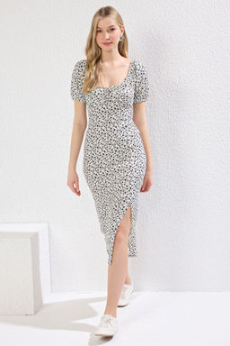 Beyaz Cicekli Midi Carmen Yaka Y?rtmacl? Bodycone/Vucuda Oturan Orme Elbise TWOSS25EL00161 - Trendyolmilla фото 2