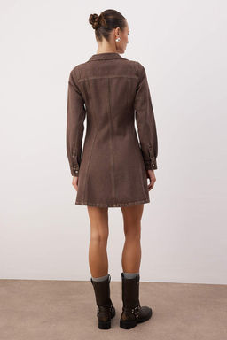 Kahverengi Duz K?sa / Mini Denim Elbise TWOAW26EL00344 - Trendyolmilla фото 5