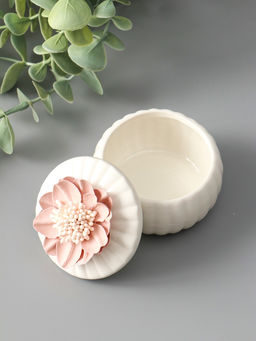 Шкатулка для украшений «Розовый цветок», с крышкой, белая, керамика, 7×7×6.5 см