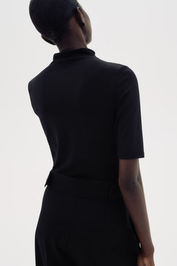Top de microfibra con cuello perkins - H&m фото 4