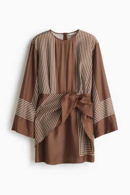 Short tie-detail dress