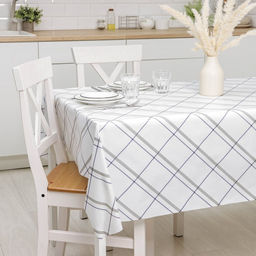 Клеёнка на стол Доляна «Классика», на нетканой основе, ширина 137 см, толщина 0.08 мм, рулон 20 м