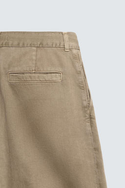 BERMUDA RELAXED FIT  PLIEGUES / Beige
