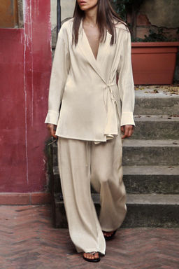 CREASED-EFFECT SHIMMERY BLAZER - Zara фото 2