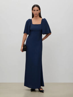 Платье приталенного кроя