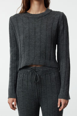 Antrasit Crop Yumusak Dokulu Triko Alt-Ust Tak?m TWOAW25AU00038 - Trendyolmilla фото 3