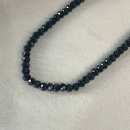 Чокер из черной Шпинели