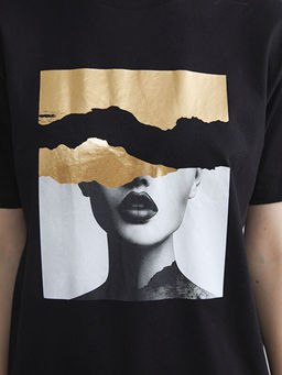 Bisiklet Yaka Bask?l? Oversize Kad?n Ti??rt