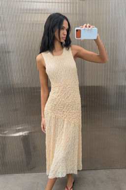 VESTIDO MIDI ENCAJE FRUNCES / Amarillo pastel - Zara фото 7