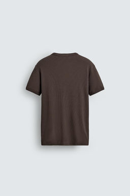 CAMISETA REGULAR FIT RIB / Marr?n