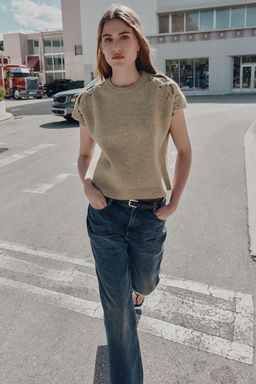 JUMPER WITH SHOULDER DETAIL - Zara фото 8