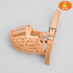 Намордник пластиковый №3 с ошейником из эко кожи ОМ 24 см ДН 8 см ОШ 39-52 см