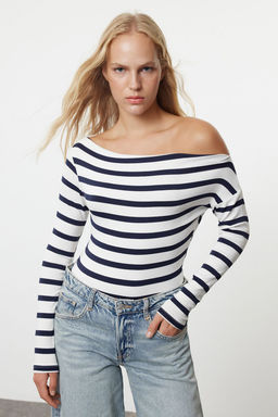 Lacivert Cizgili-Ekru Soft Touch/Yumusak Kumasl? Vucuda Oturan Esnek Orme Bluz TWOAW25BZ00063 - Trendyolmilla фото 2