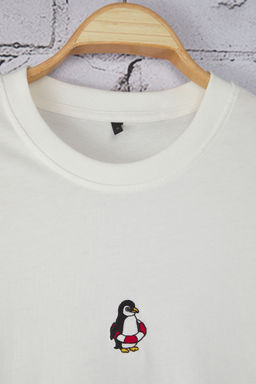 Ekru Oversize/Genis Kesim Penguen Nak?sl? %100 Pamuklu T-Shirt TMNSS23TS00243