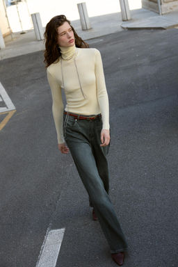 WOOL HIGH NECK JUMPER