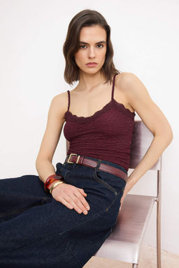 Bordo Fitted/Vucuda Oturan V Yaka Ince Ask?l? Kolsuz Dokulu Orme Bluz TWOSS26BZ00477