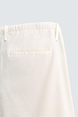 BERMUDA REGULAR FIT MEZCLA ALGOD?N / Blanco roto