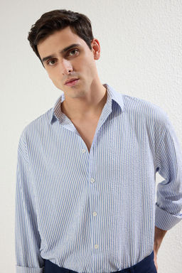 TRENDYOL MAN Mavi Oversize Cizgili Gofre Esnek Rahat Kumas Orme Gomlek TMNSS25GO00024 - Trendyolmilla фото 2