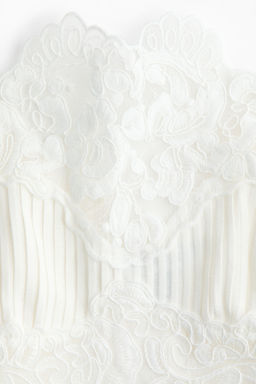 Top en mezcla de lino con detalles de encaje - H&m фото 6