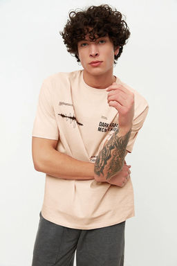 TRENDYOL MAN Beyaz Oversize/Genis Kesim Yaz? Bask?l? %100 Pamuk T-Shirt TMNSS20TS1097 - Trendyolmilla фото 2