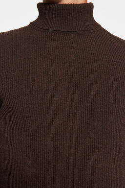TRENDYOL MAN Lacivert Slim Fit Pamuklu Bal?kc? Yaka Fitilli Orgu Kazak TMNAW20MG0031 - Trendyolmilla фото 84