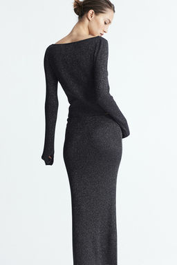 Falda brillante en punto de canale