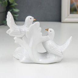 Фигурка керамика «Белые голуби на пушистой ветке», стразы, 10×5.3×13 см