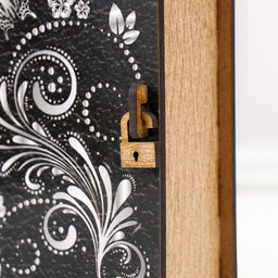 Деревянная шкатулка-книга «Бабочки» 14×12х5 см