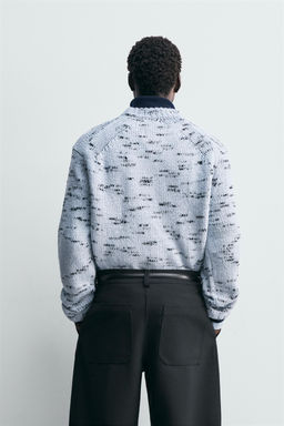 CONTRAST TEXTURED JUMPER