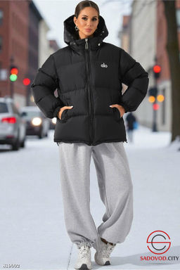 Зимняя дутая женская куртка с капюшоном