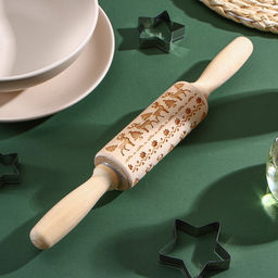 Скалка новогодняя Доляна, фигурная, 30?4 см, рабочая часть 11.5 см, вращающаяся