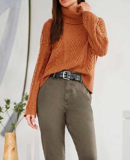 Пуловер, цвета папайи