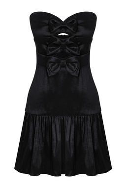 TRENDYOLMILLA Siyah A-Kesim Straplez Fiyonk Detayl? Dokuma K?sa S?k Elbise TPRSS25EL00072