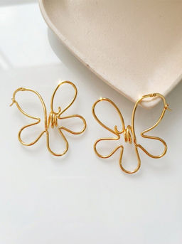 Стильные серьги