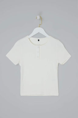 Wardrobe Essentials-Ekru Fitted/Vucuda Oturan K?sa Kollu Dugmeli Yumusak Orme Bluz TWOSS26BZ00333