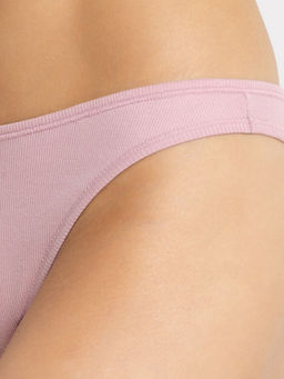 Цена за 2 штуки! Трусы женские бразилиана в рубчик в розовом оттенке кристальная роза 412448 - Mark formelle фото 3