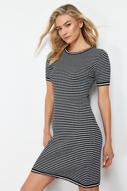 Siyah Mini Triko Cizgili Basic Elbise TWOSS24EL00246 - Trendyolmilla фото 4