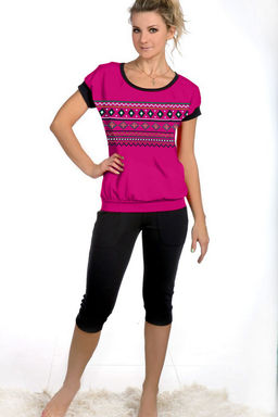 Женская пижама с бриджами и футболкой 50