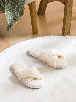 ?apraz Bantl? Kad?n Ev Terli?i