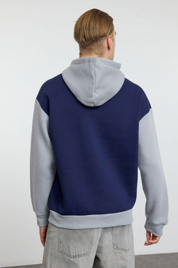 TRENDYOL MAN Ekru Oversize/Genis Kesim Renk Bloklu Sehir Nak?sl? Ici Polar Kapusonlu Sweatshirt TMNAW25SW00028 - Trendyolmilla фото 18