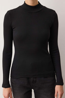 Siyah Fitted/Vucuda Oturan Dik Yaka Uzun Kol Fitilli Esnek Orme Bluz TWOAW21BZ0423