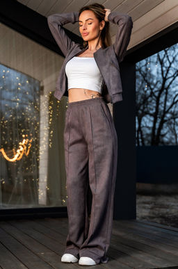 Женский брючный костюм из экозамши Happyfox