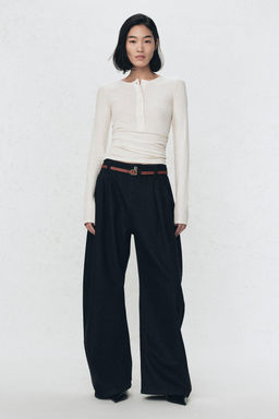 CAMISETA CUELLO PANADERO SOSHIOTSUKI X ZARA / Crudo